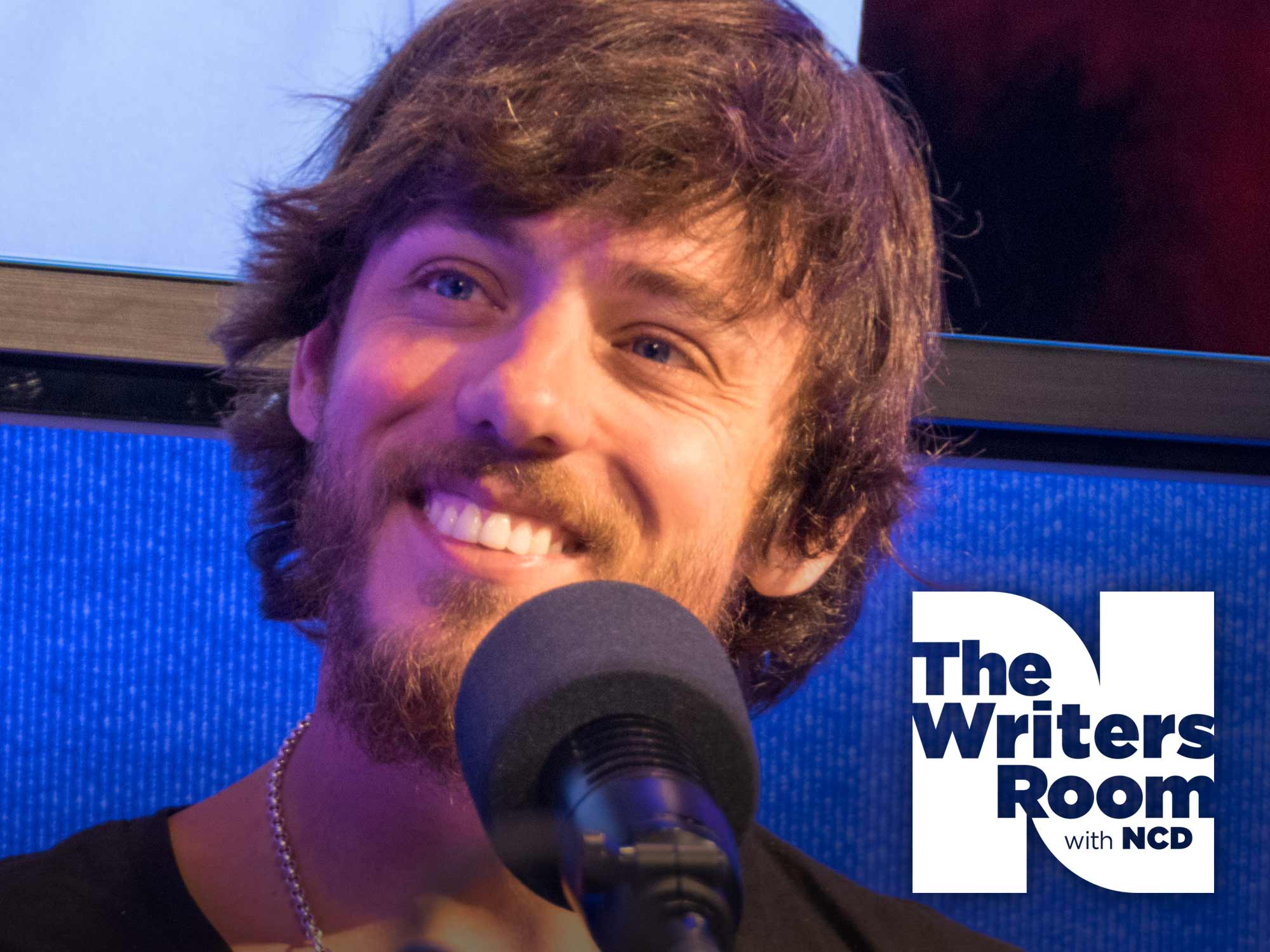 Chris Janson Talks Recharging With the Family on the Beach, Singing Feel-Good Songs That Mean Something and New Single, “Fix a Drink”